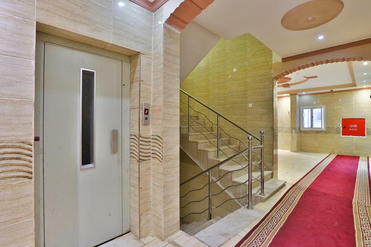 OYO 273 Star Yanbu Hotel Suites Bagian luar foto